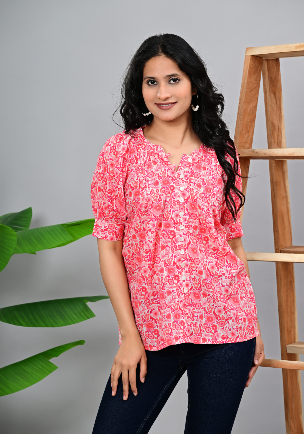 Bloomsoft Summer – Floral Print 60s Cambric Short Sleeve Top