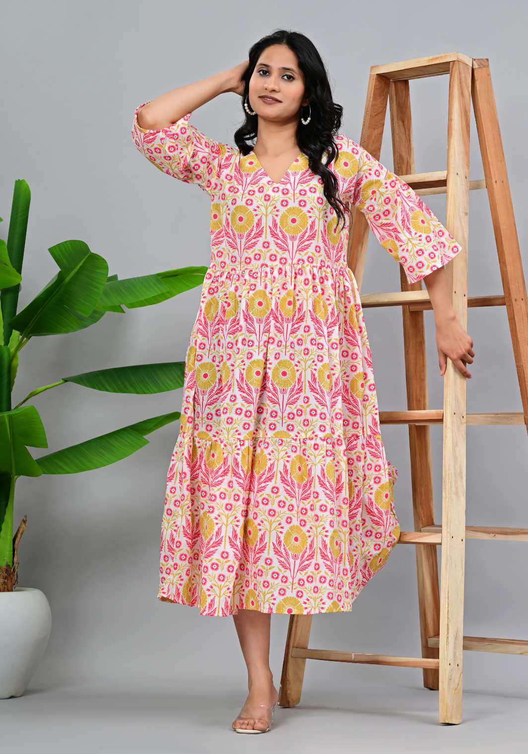 Warm Petal Everyday – Tiered Floral 60s Cambric Dress