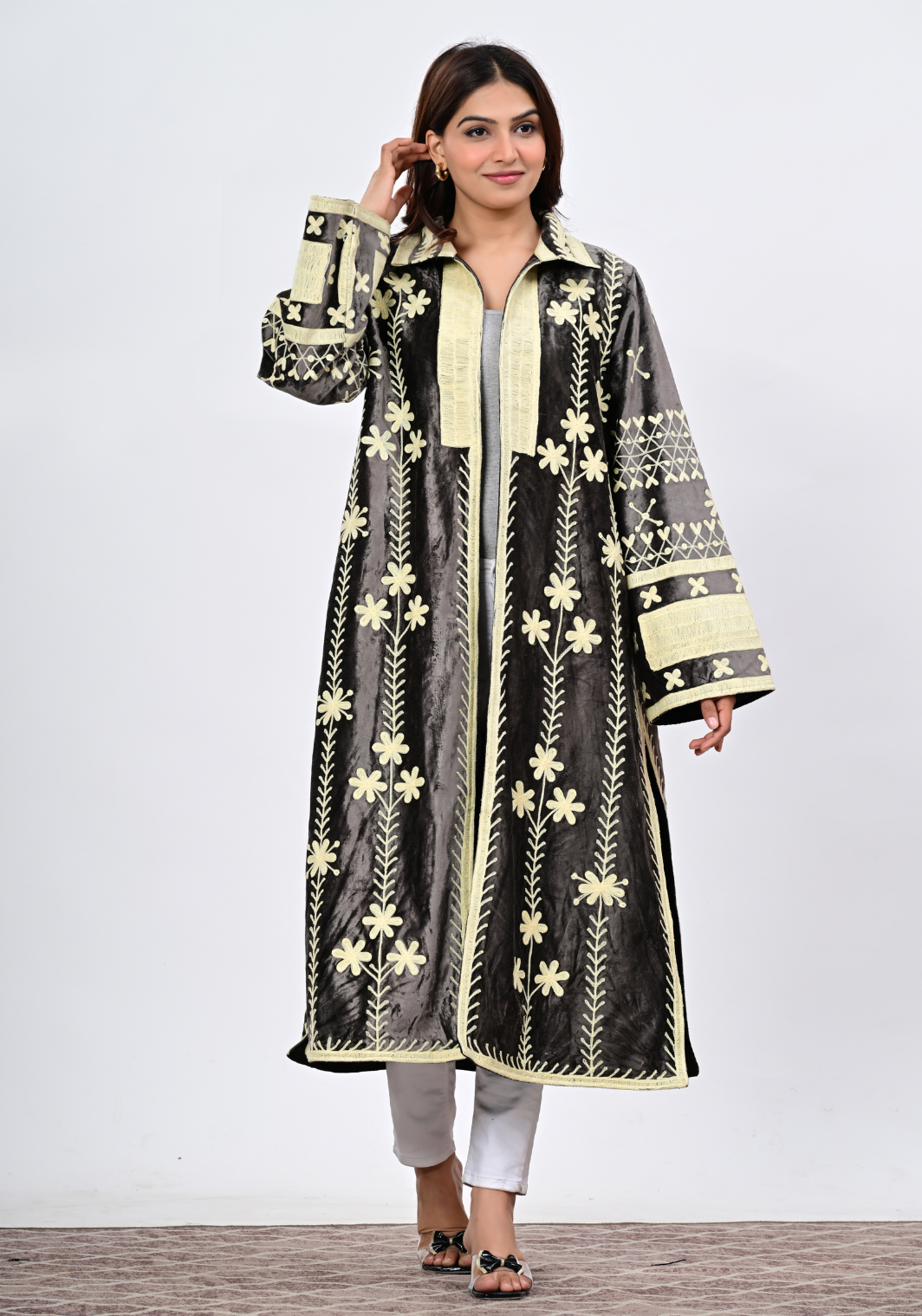 Ivory Vine Velvet – Elegant Embroidered Velvet Coat