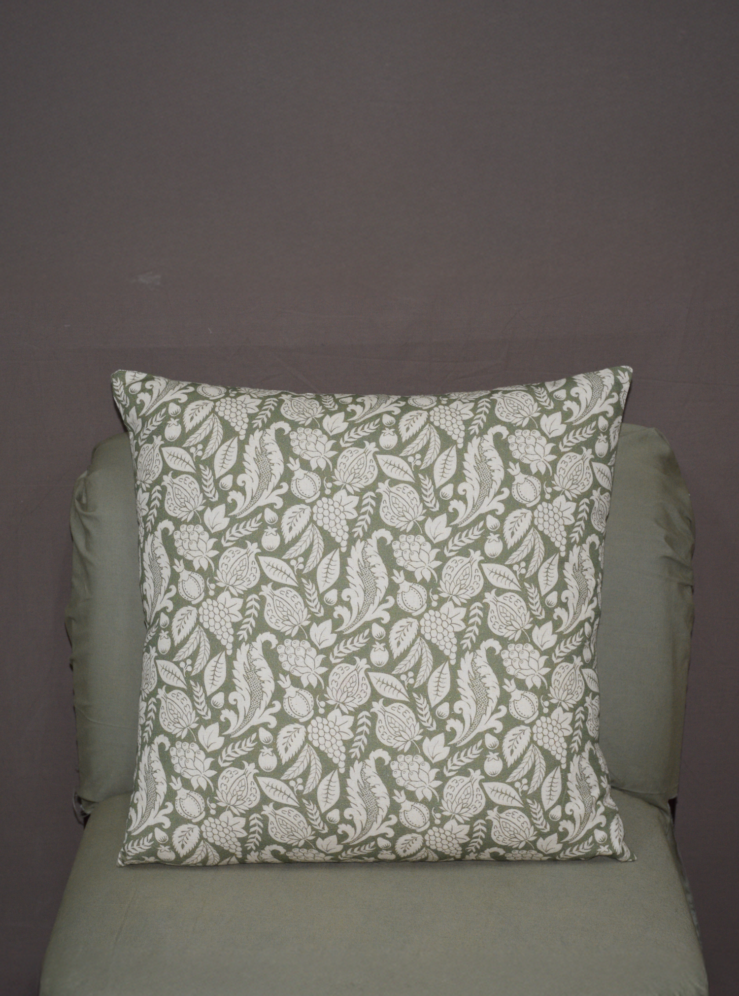 GREEN GRACE CUSHION COVERN WITH FILLER
