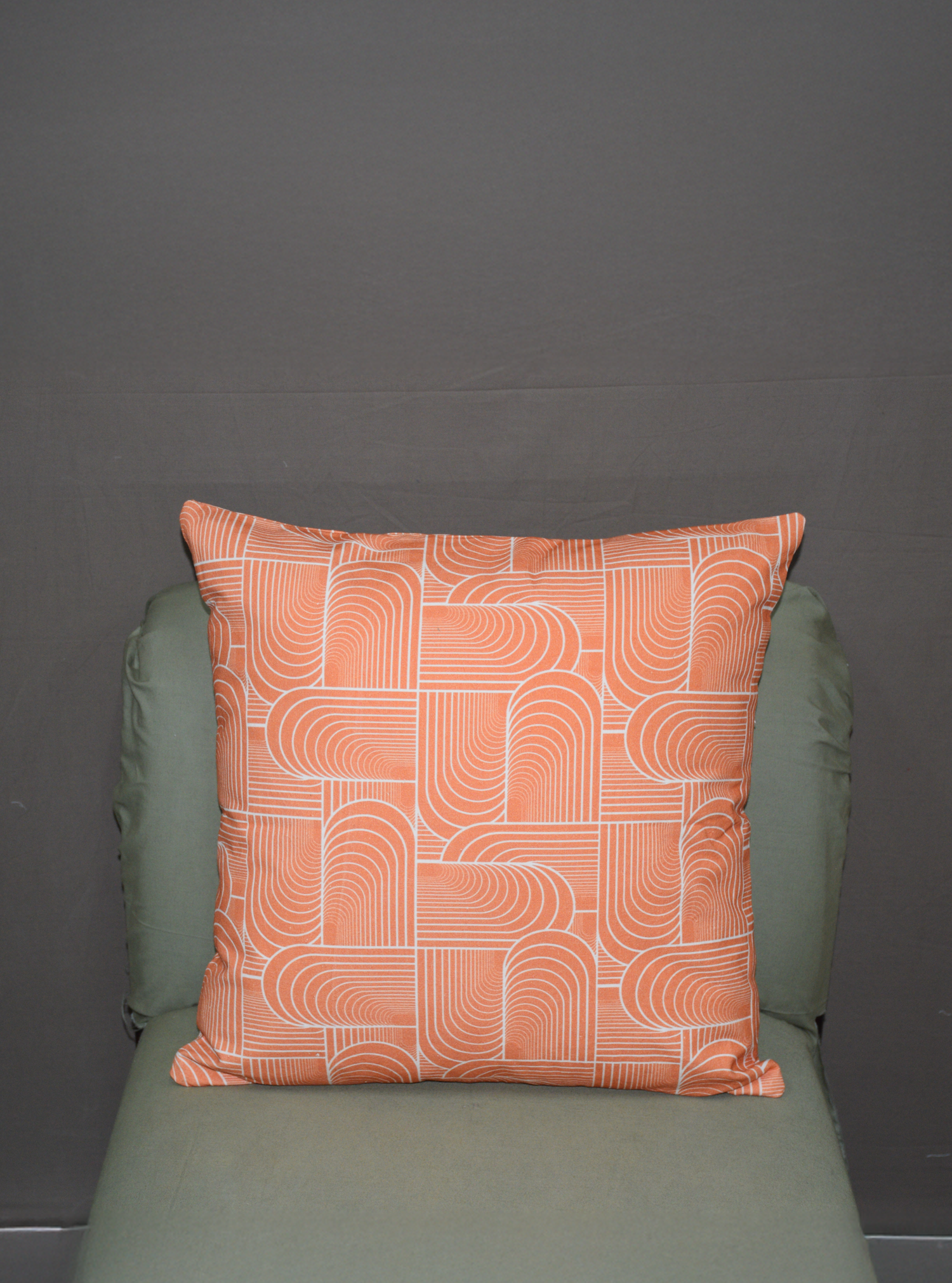 RETRO ARC CUSHION COVER WITH FILLER