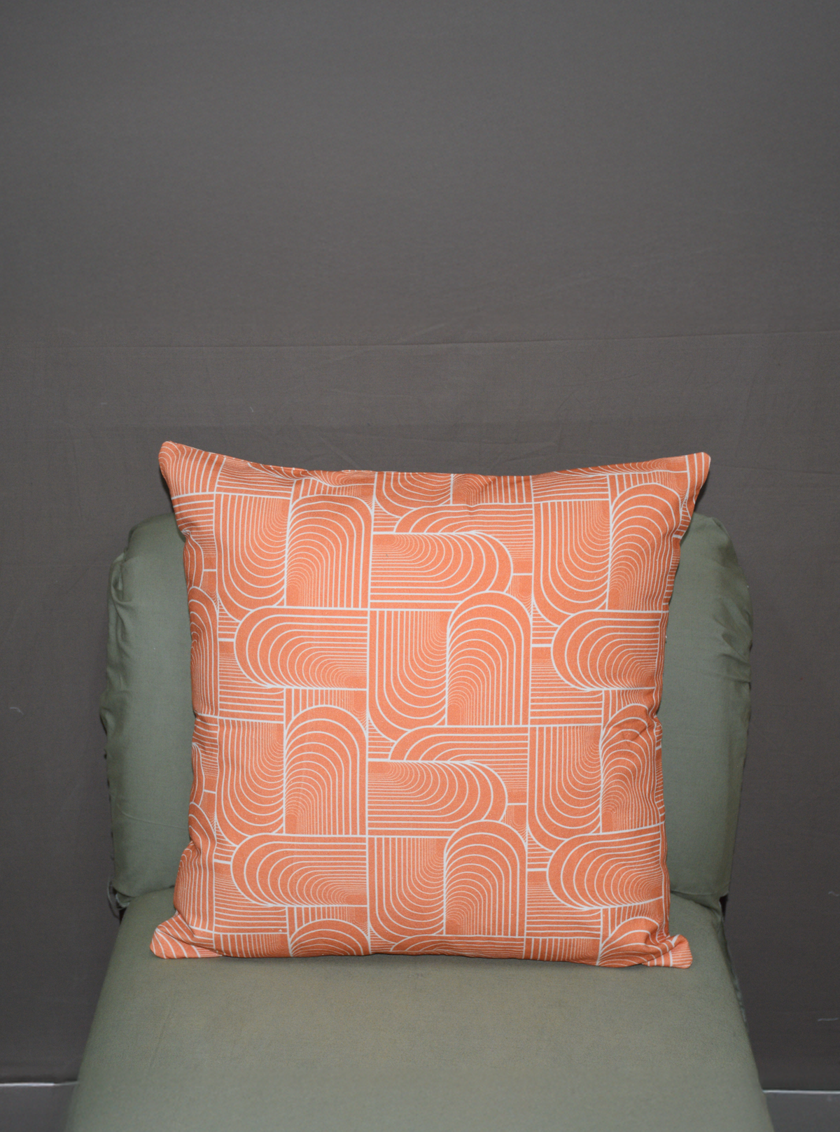 RETRO ARC CUSHION COVER WITH FILLER