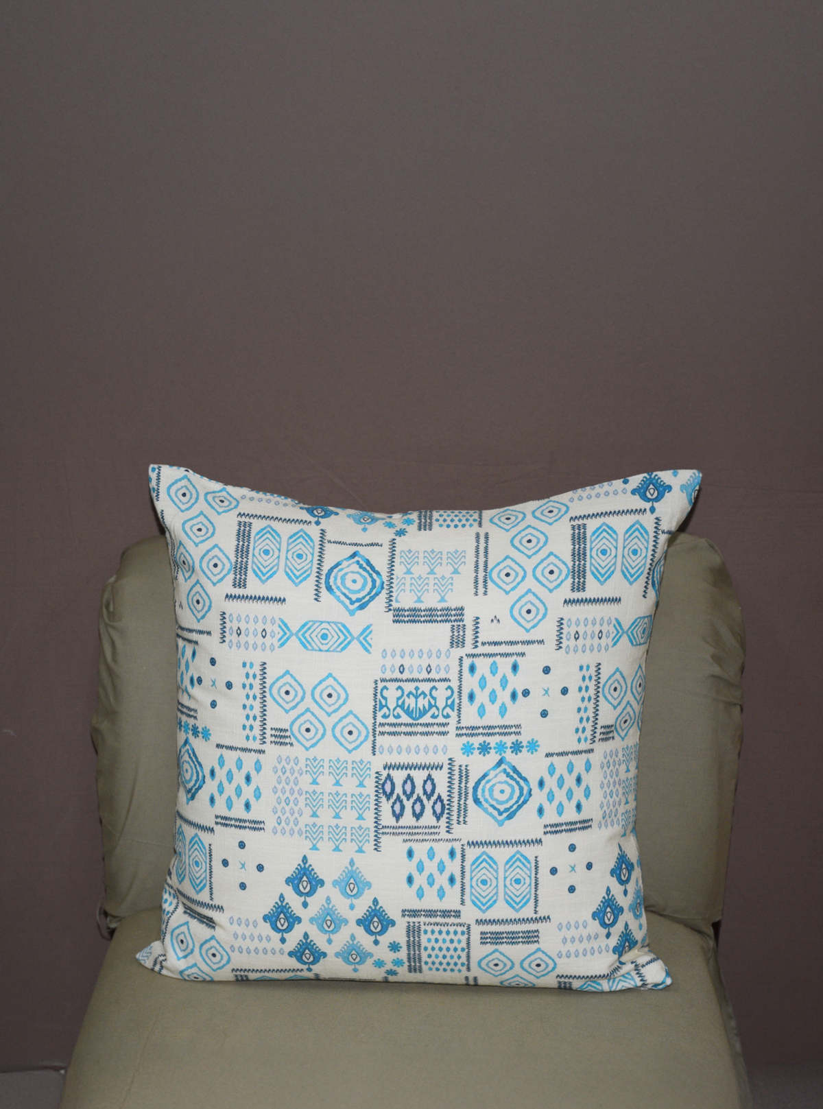 GEO CHARM CUSHION COVER WITH FILLER