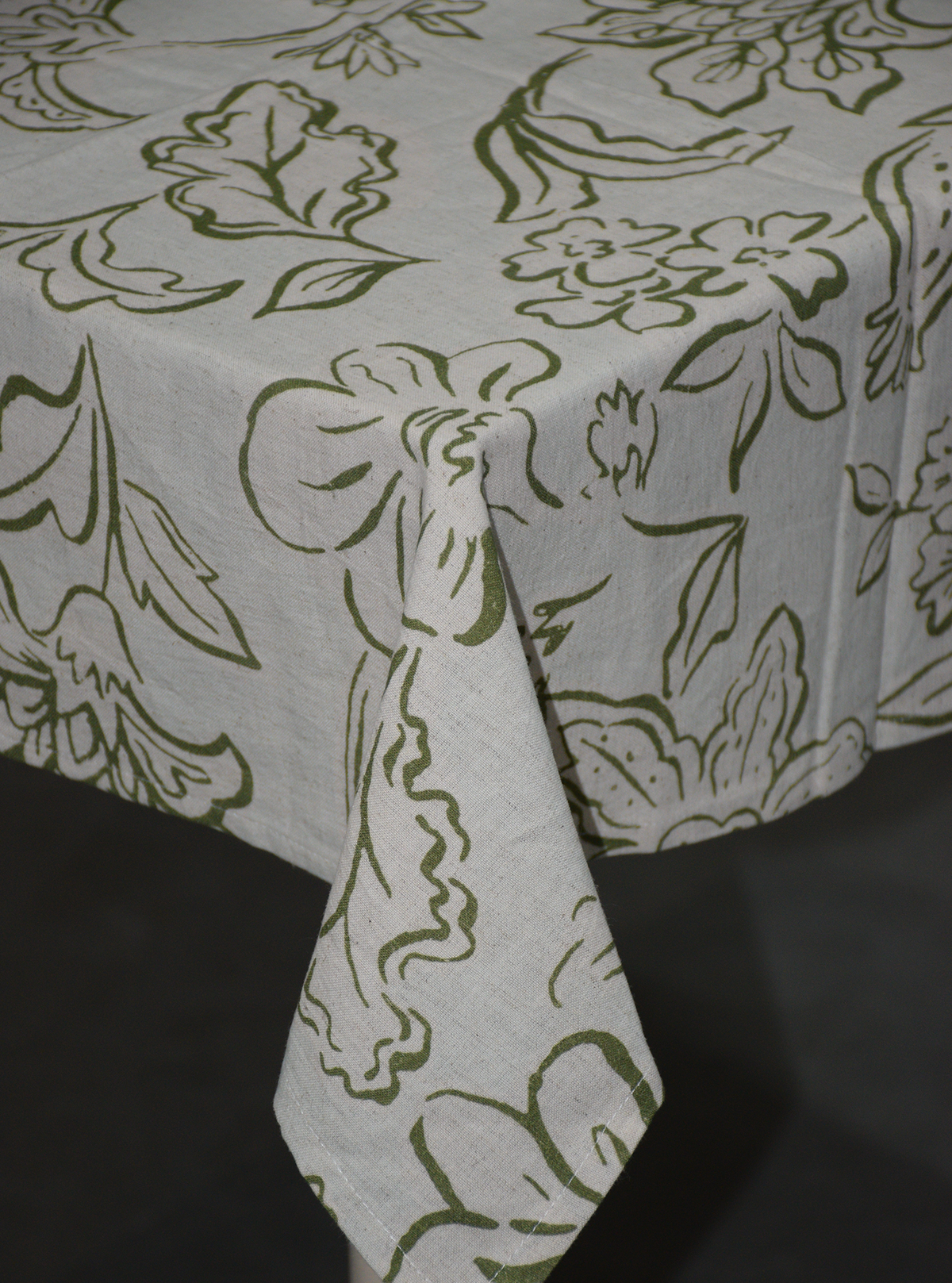 NATURE OUTLINE TABLE CLOTH