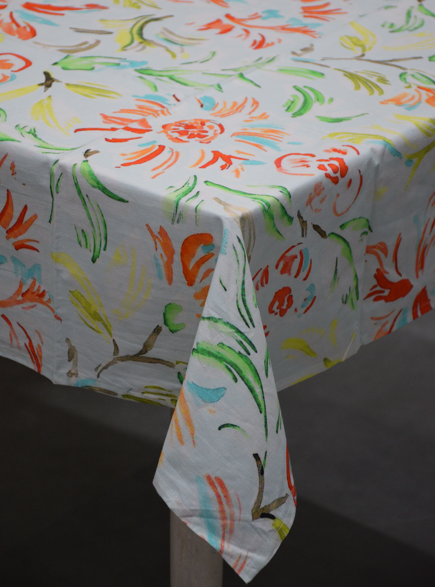 BLOOM BRUSH TABLE CLOTH