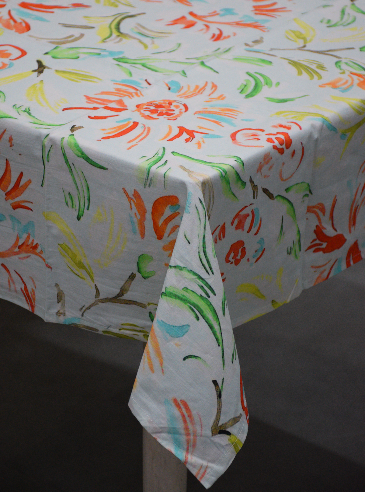 BLOOM BRUSH TABLE CLOTH