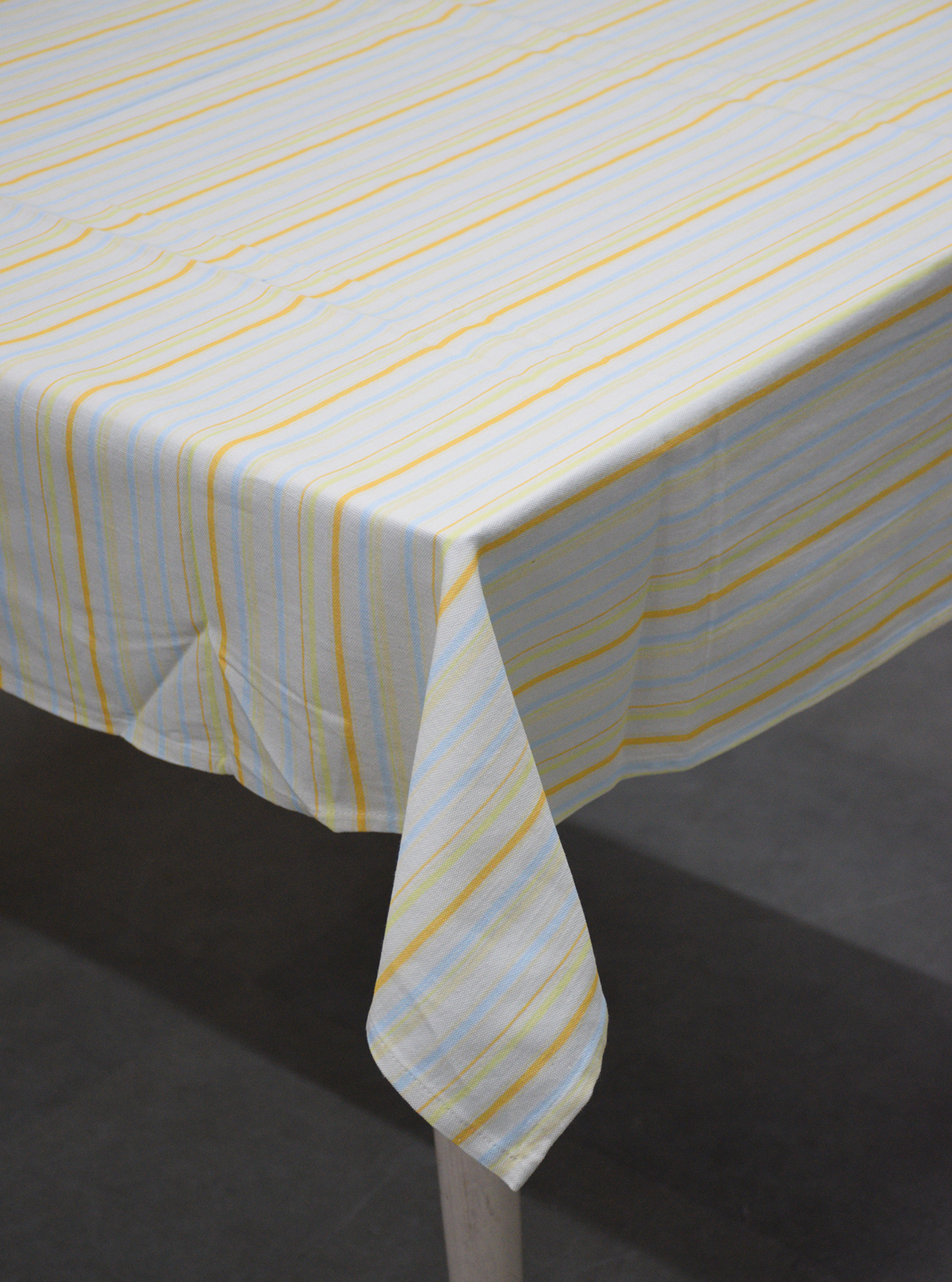 FRESH LINES TABLE CLOTH