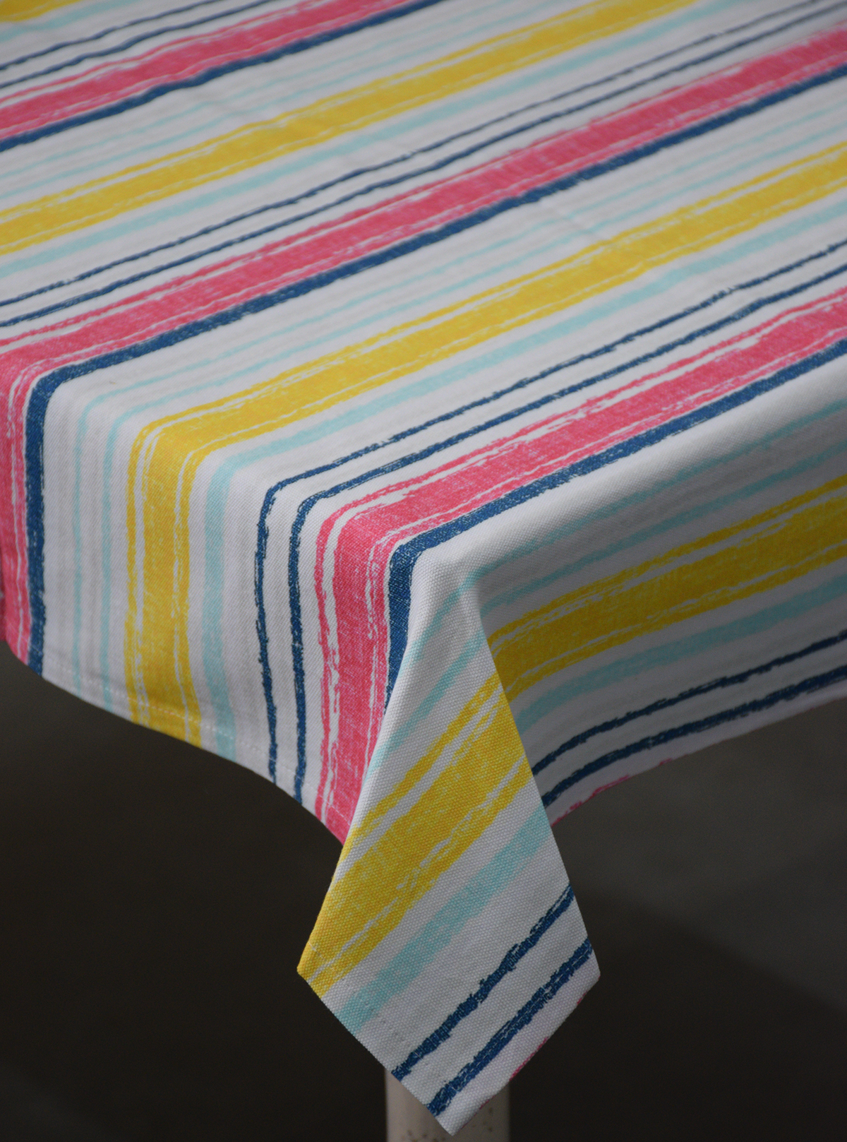 CARNIVAL BRIGHTS TABLE CLOTH