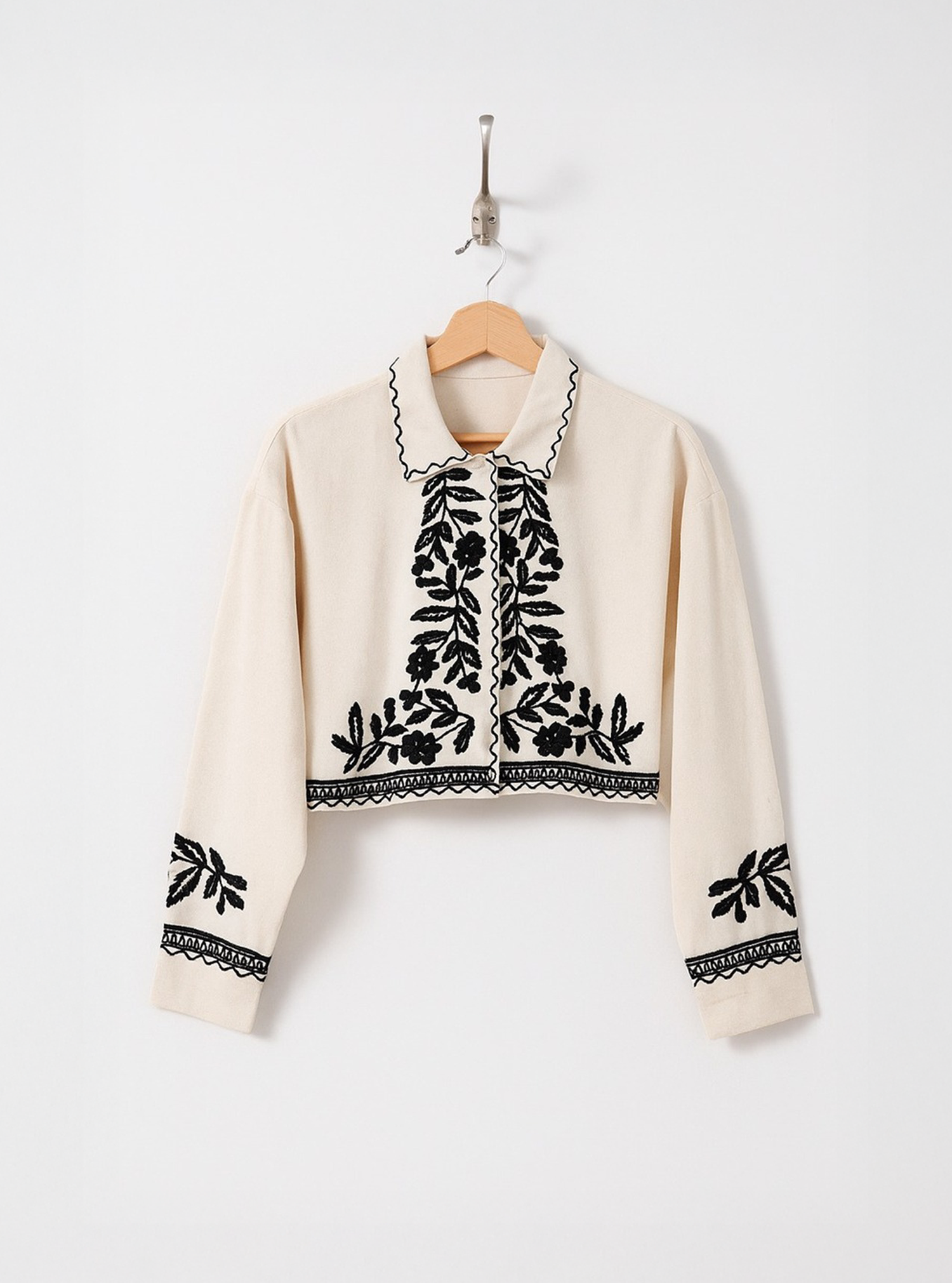 BOTANIC BLACKWORK SHIRT