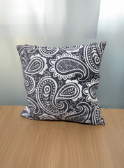MONOCHROME PAISLEY