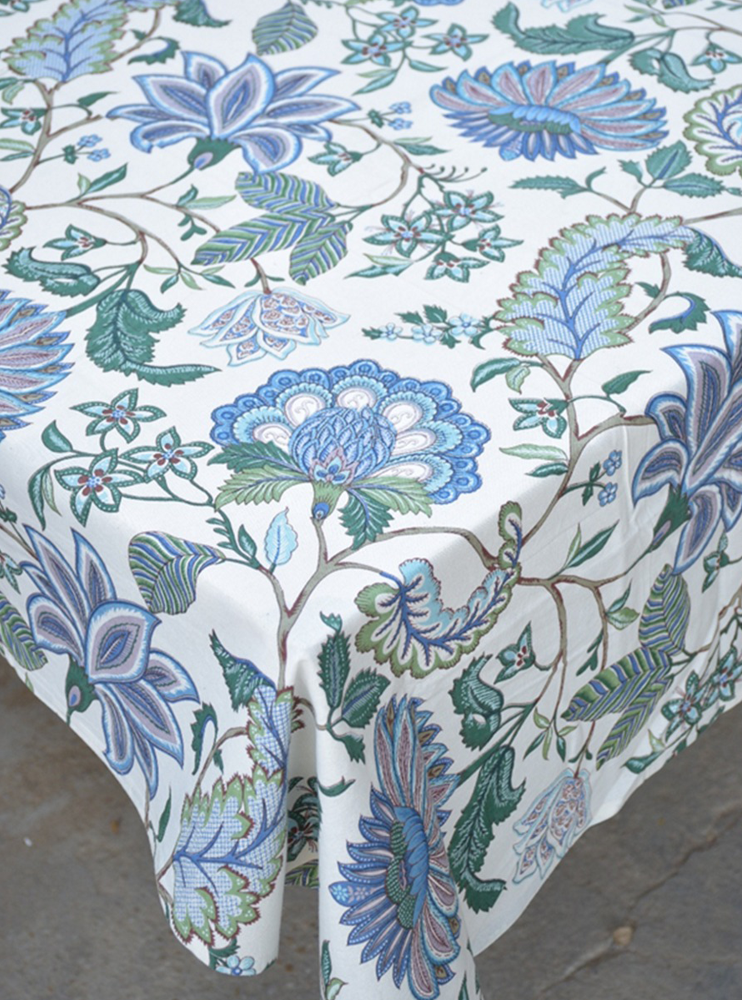 ELEGANT FLORA
