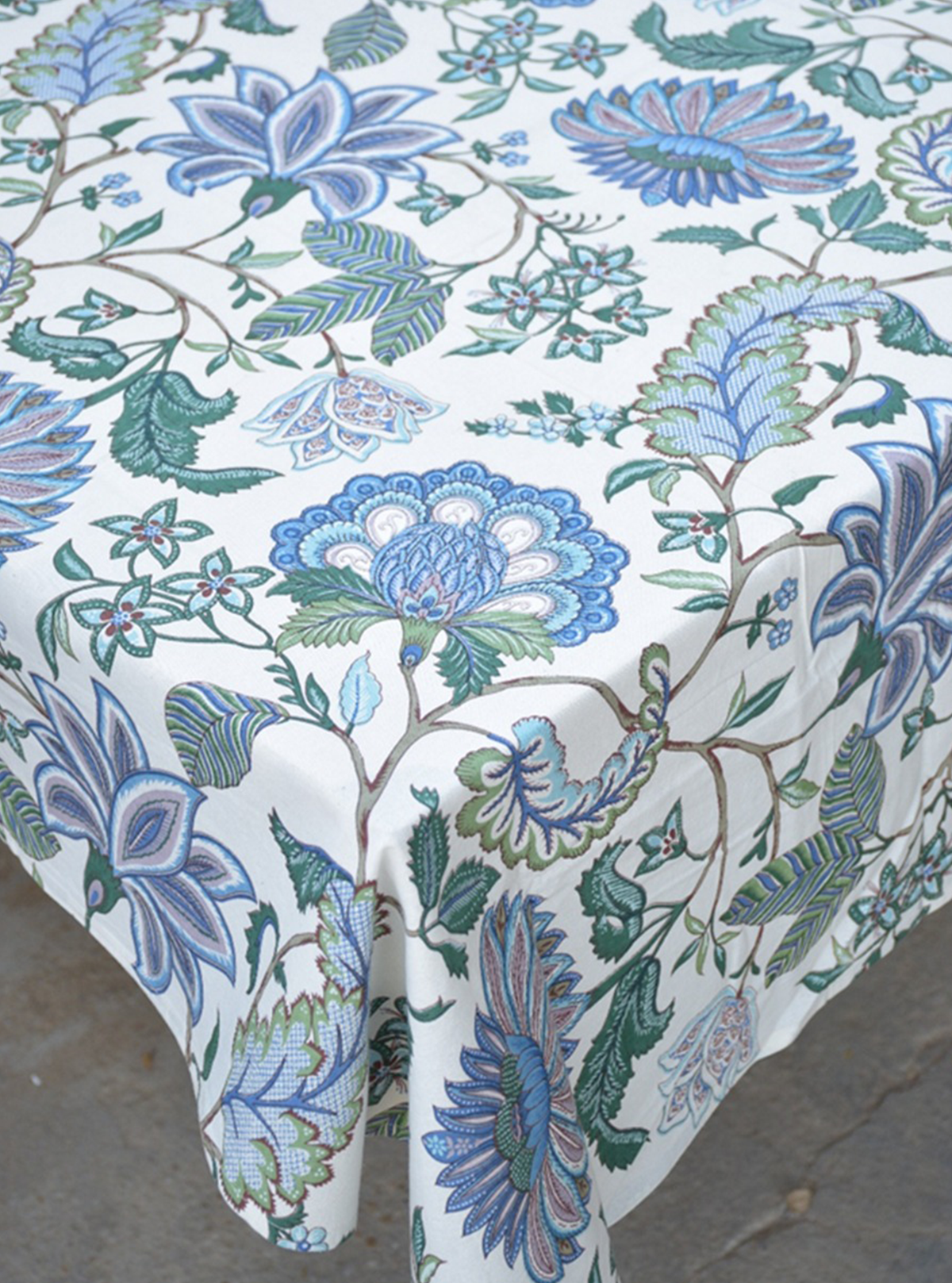 ELEGANT FLORA