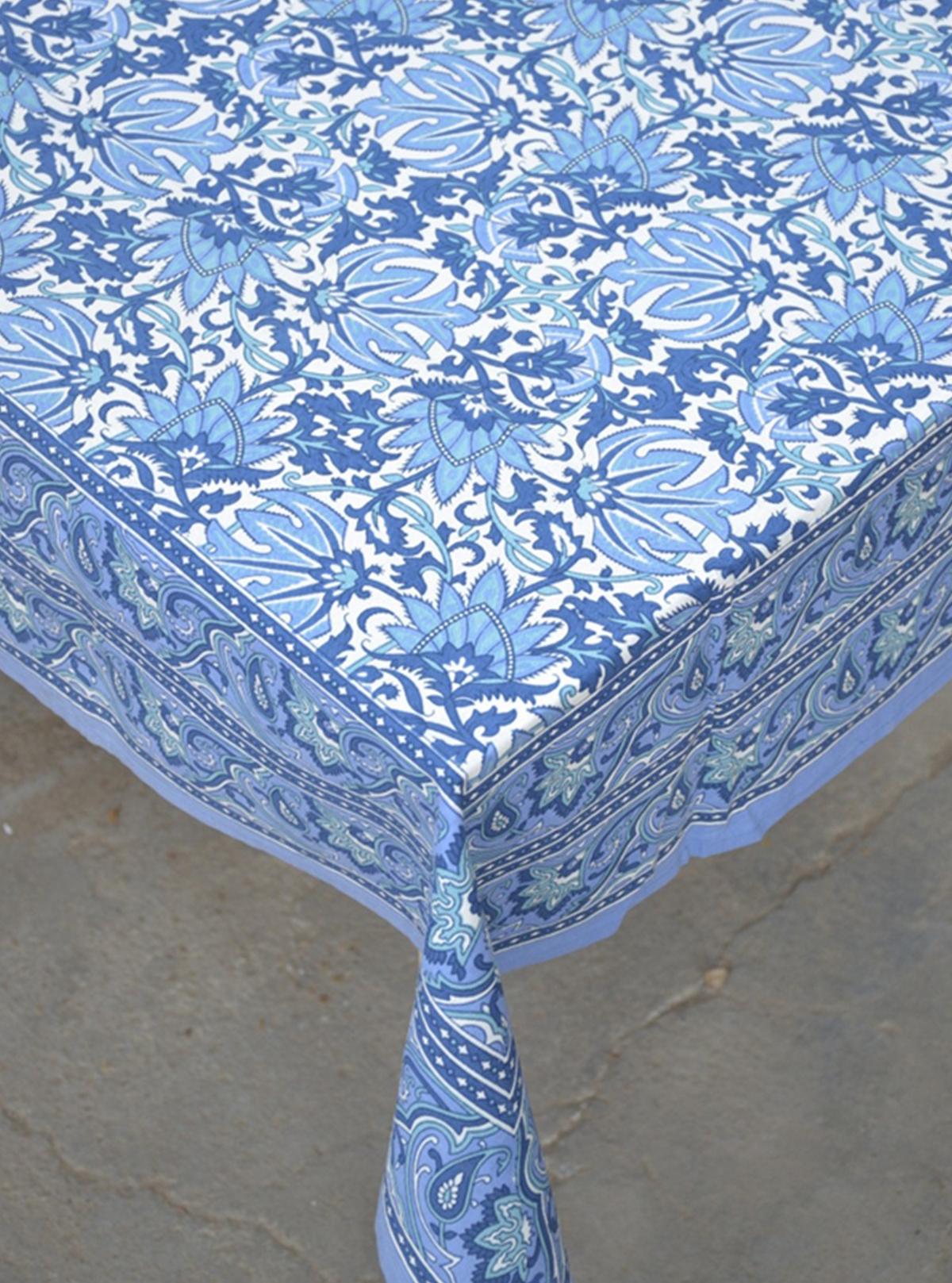 CLASSIC INDIGO FLORAL