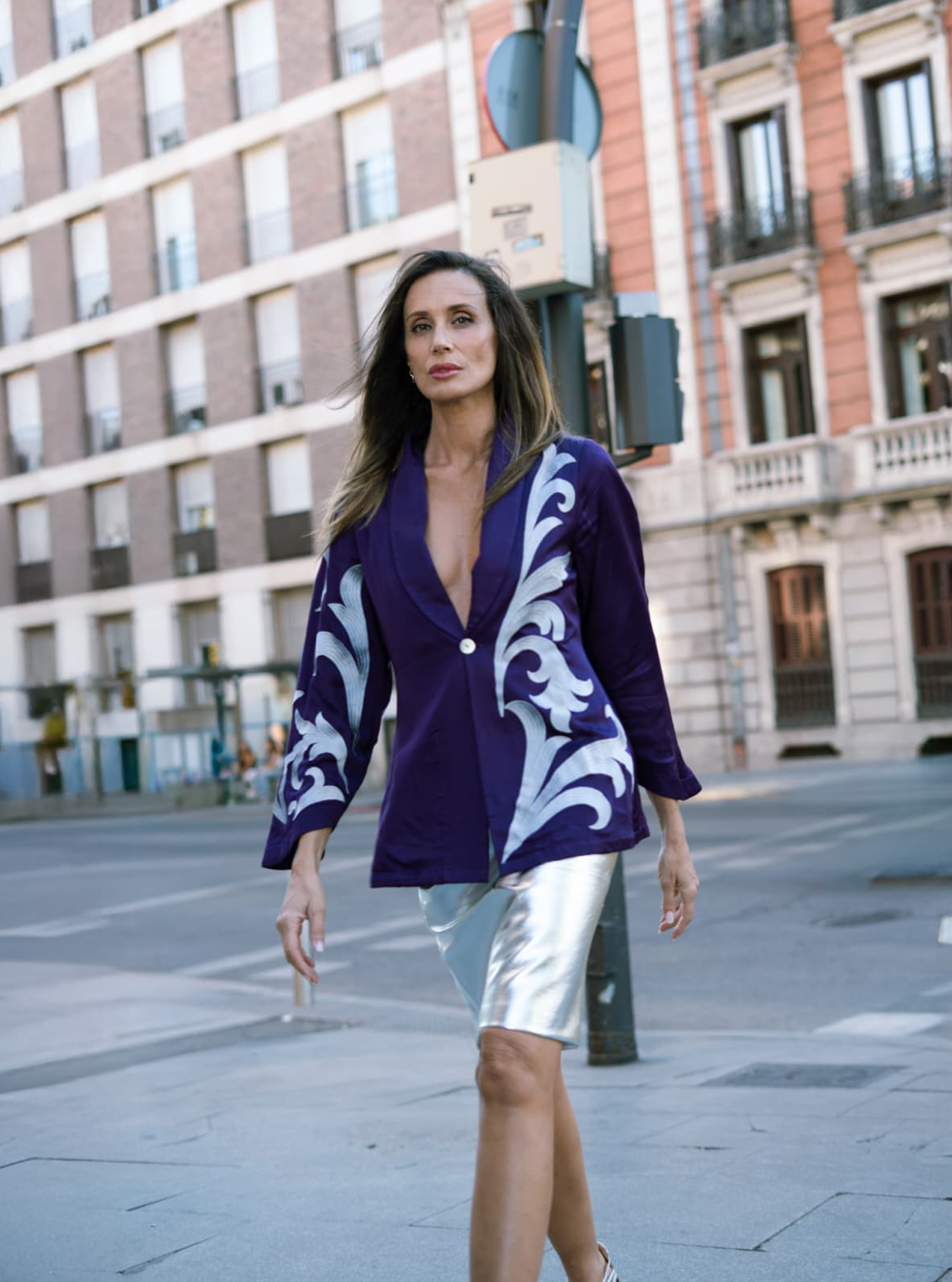 EMBROIDERED KIMONO-STYLE BLAZER